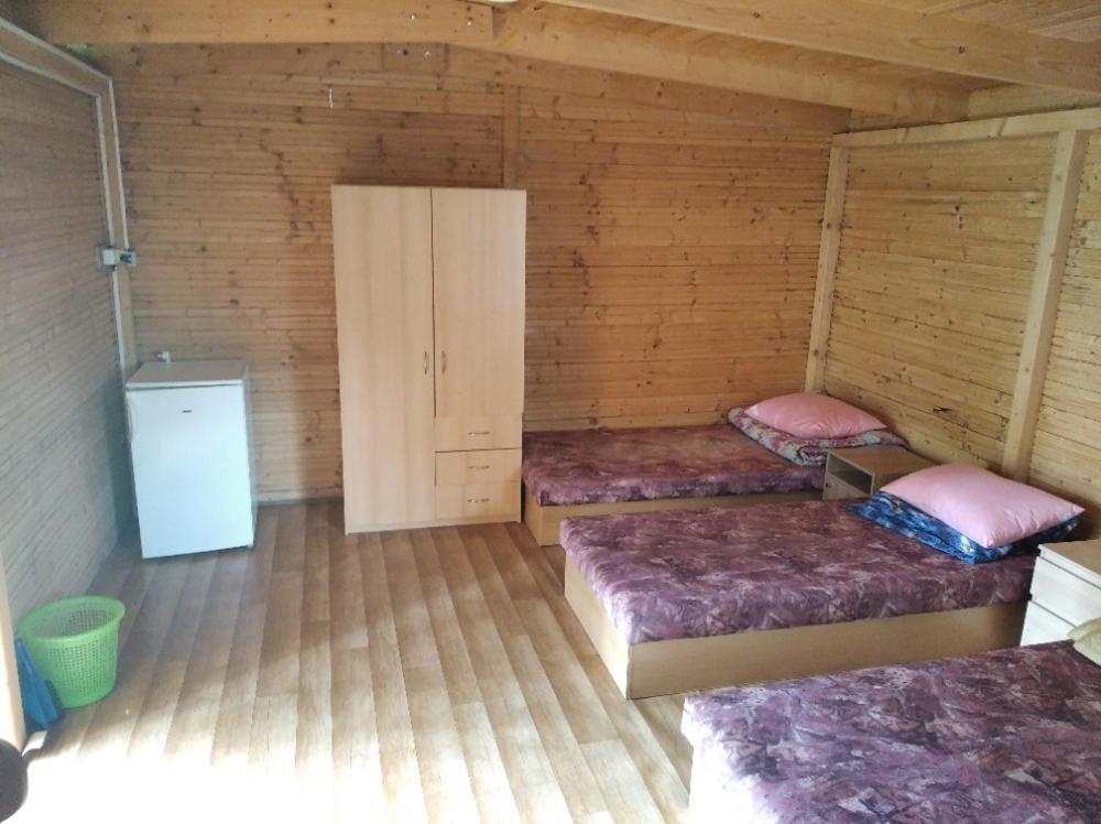 Kemp U Lesa Hotel Rokle Екстериор снимка